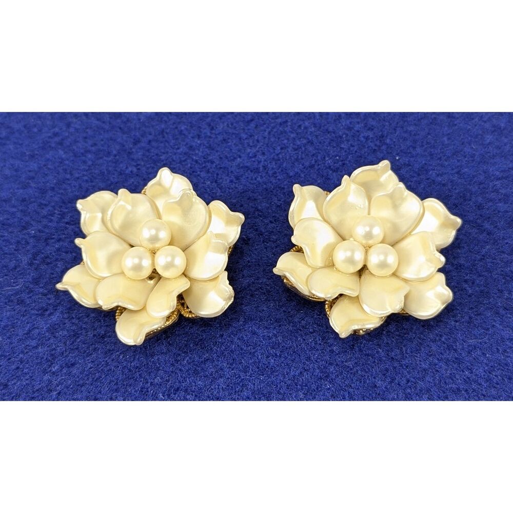 Pearlescent White Flower Clip Ons